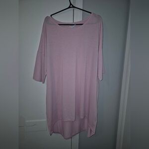 LuLaRoe Light Pink Tunic Top (Irma) Size XL